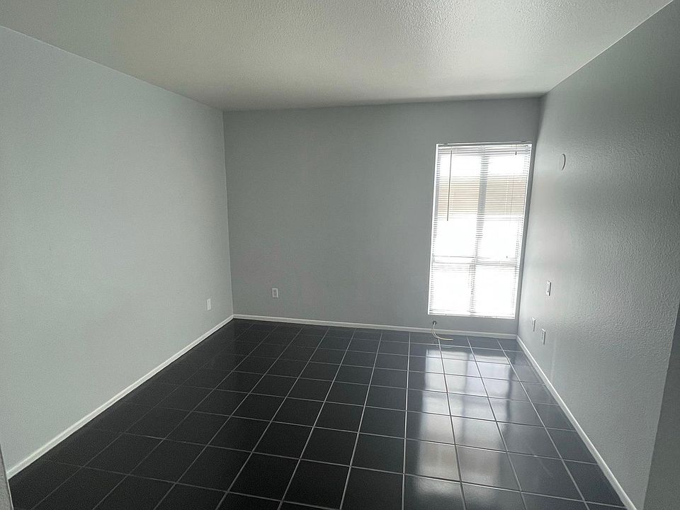 1st image of 3828 N 32nd St Unit 122