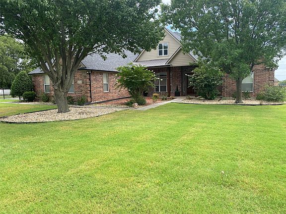 3rd image of 6734 Oak Hill Ln