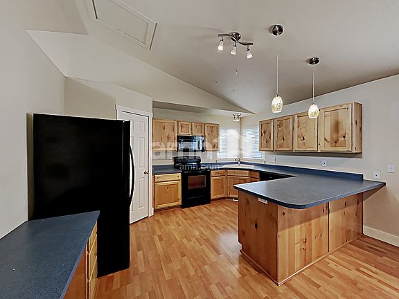 3rd image of 282 W Bricker Dr