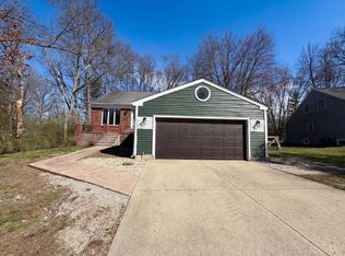 1038 Eight Mile Rd, Cincinnati, OH 45255