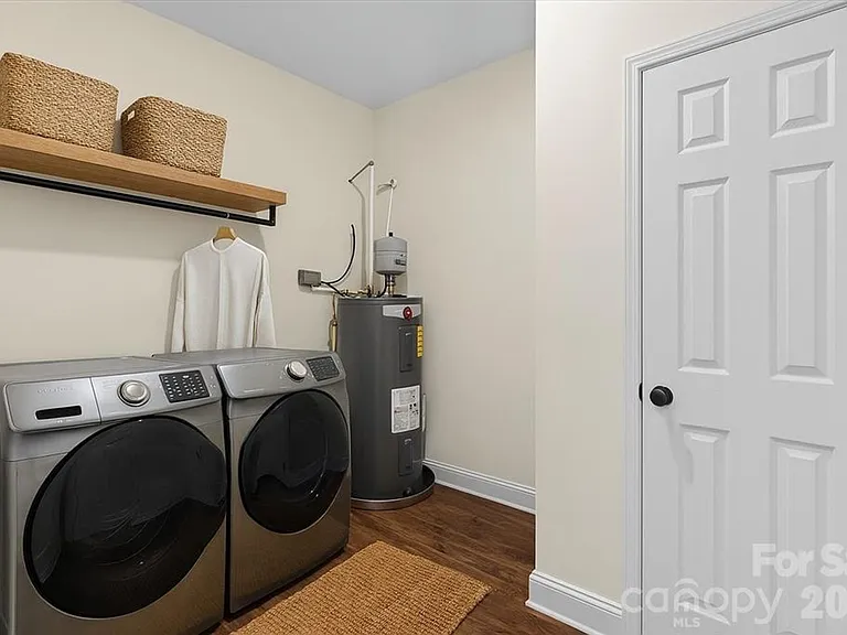 5328 Oaktree Dr — Photo 4