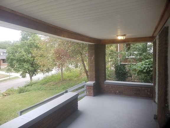 4th image of 5210 Woodland Ave
