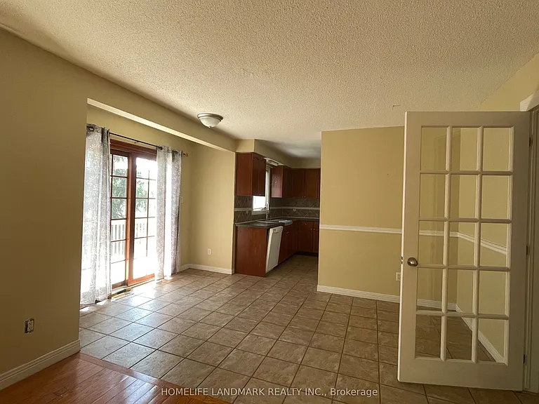 11 Orwell Cres #MAIN — Photo 8