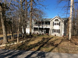 1645 Wolf Trail Rd, Ballwin, MO 63021