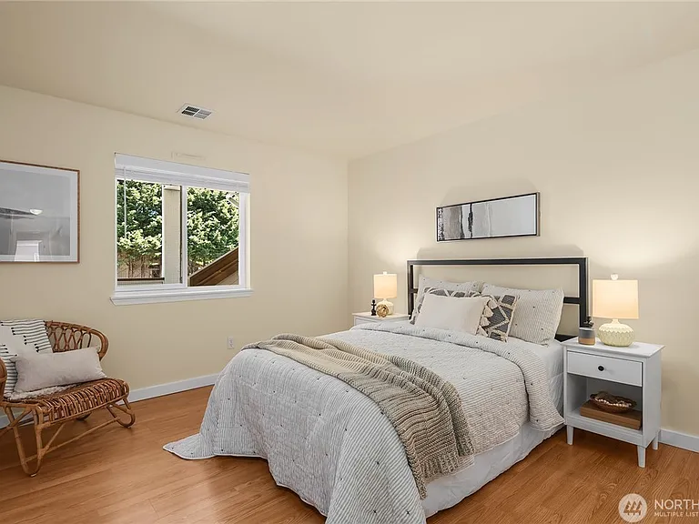 12406 SE 31st St #202 — Photo 19