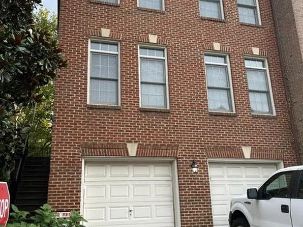 10501 Chancery Ct, Fairfax, VA 22030