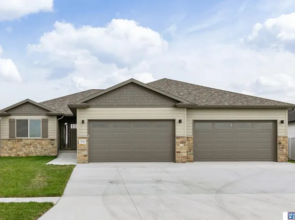 534 N 106th St, Lincoln, NE 68527
