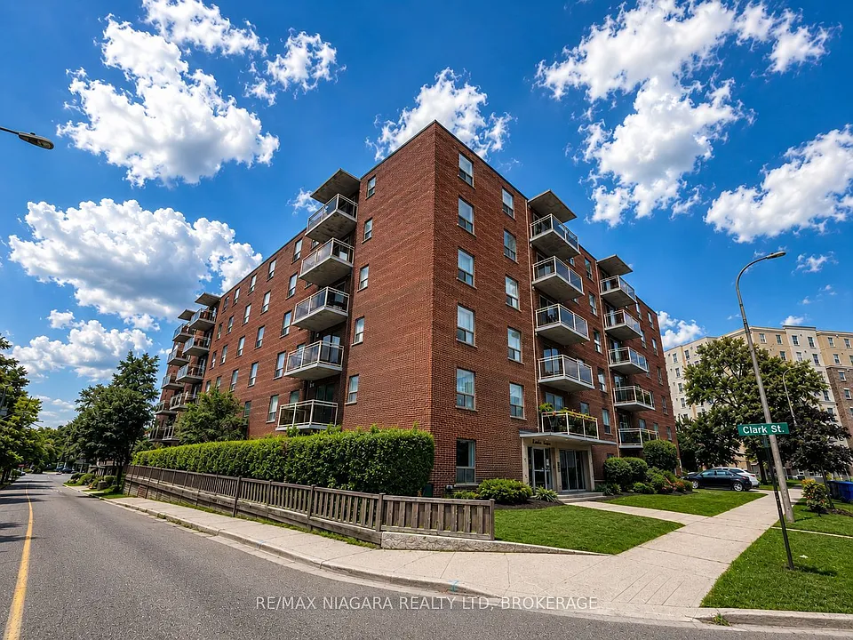 99 Church St #302