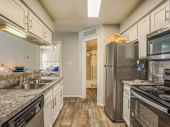2nd image of 5801 Eubank Blvd NE APT 99