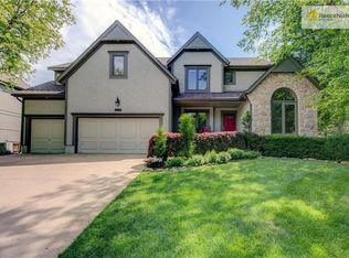 2475 W 162nd St, Stilwell, KS 66085