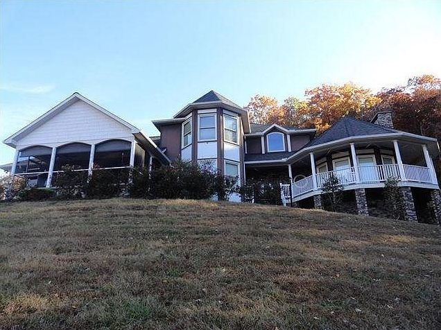 1st image of 1490 Ada Ln