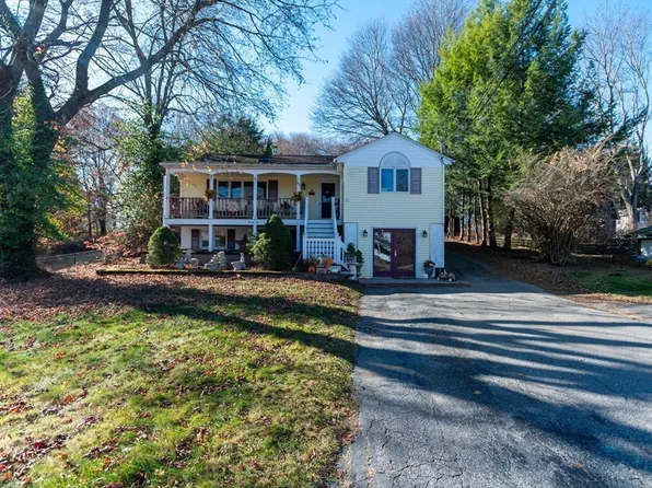 22 Walnut St, Shrewsbury, MA 01545