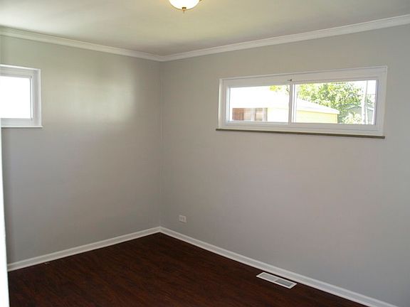 4th image of 1446 Stanley Blvd