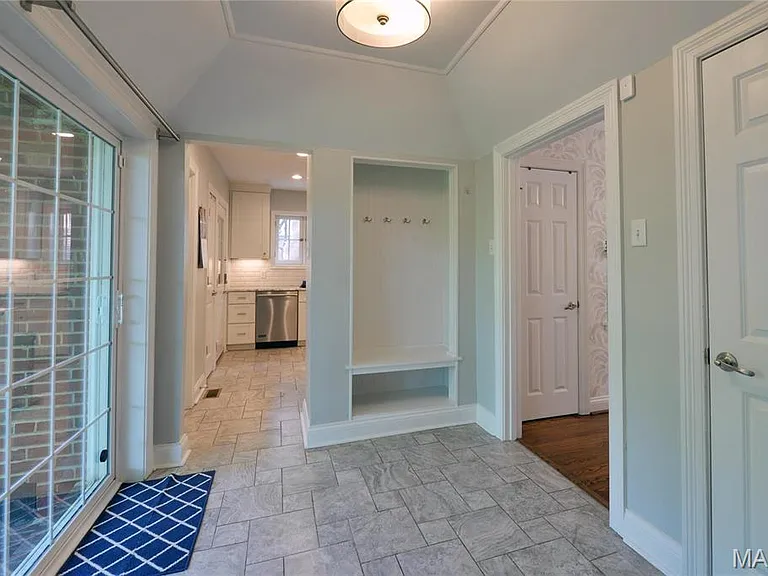 937 S Bemiston Ave — Photo 12