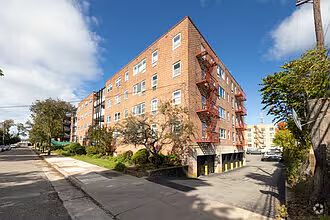 1st image of 100 Lincoln Ave