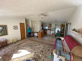 721 W 4th St, Pinconning, MI 48650