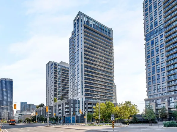 30 Samuel Wood Way #602, Toronto, ON M9B 0C9