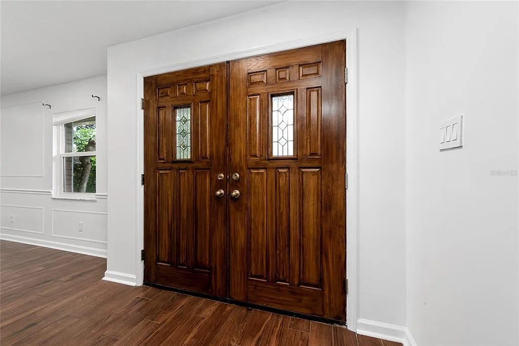 4 bed, 2.0 bath, 1823 sqft, $2,800 — Photo 4