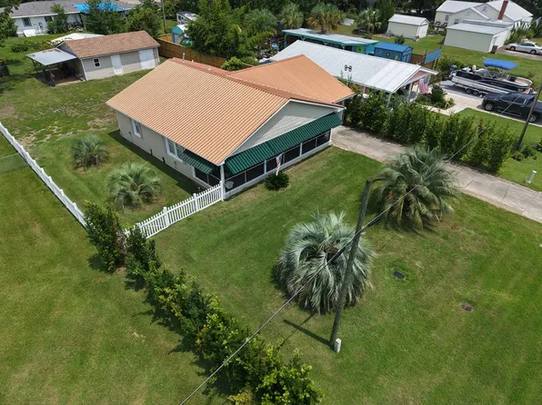 1013 McClelland Ave, Port Saint Joe, FL 32456