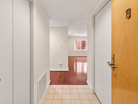 2nd image of 321 Place Ln Unit 321