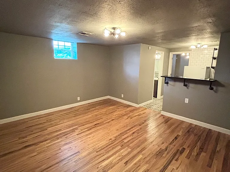 215 W Fairview St #102 — Photo 3