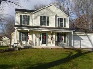 68712 Christiana Lake Rd, Edwardsburg, MI