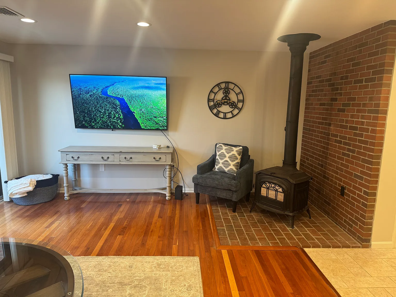 20 Central St — Photo 3