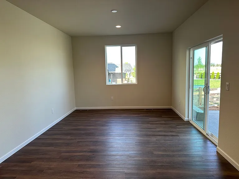 274 Marlowe Dr — Photo 3