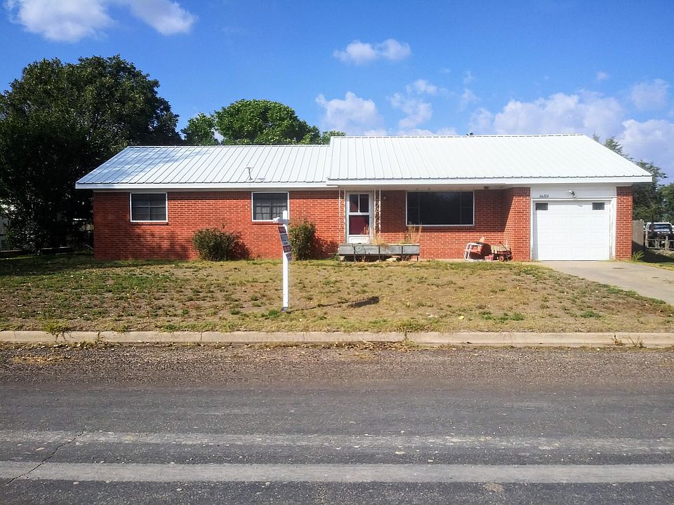 1st image of 204 Regier Dr
