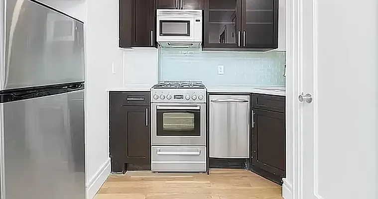 Rented by REAL New York | media 7