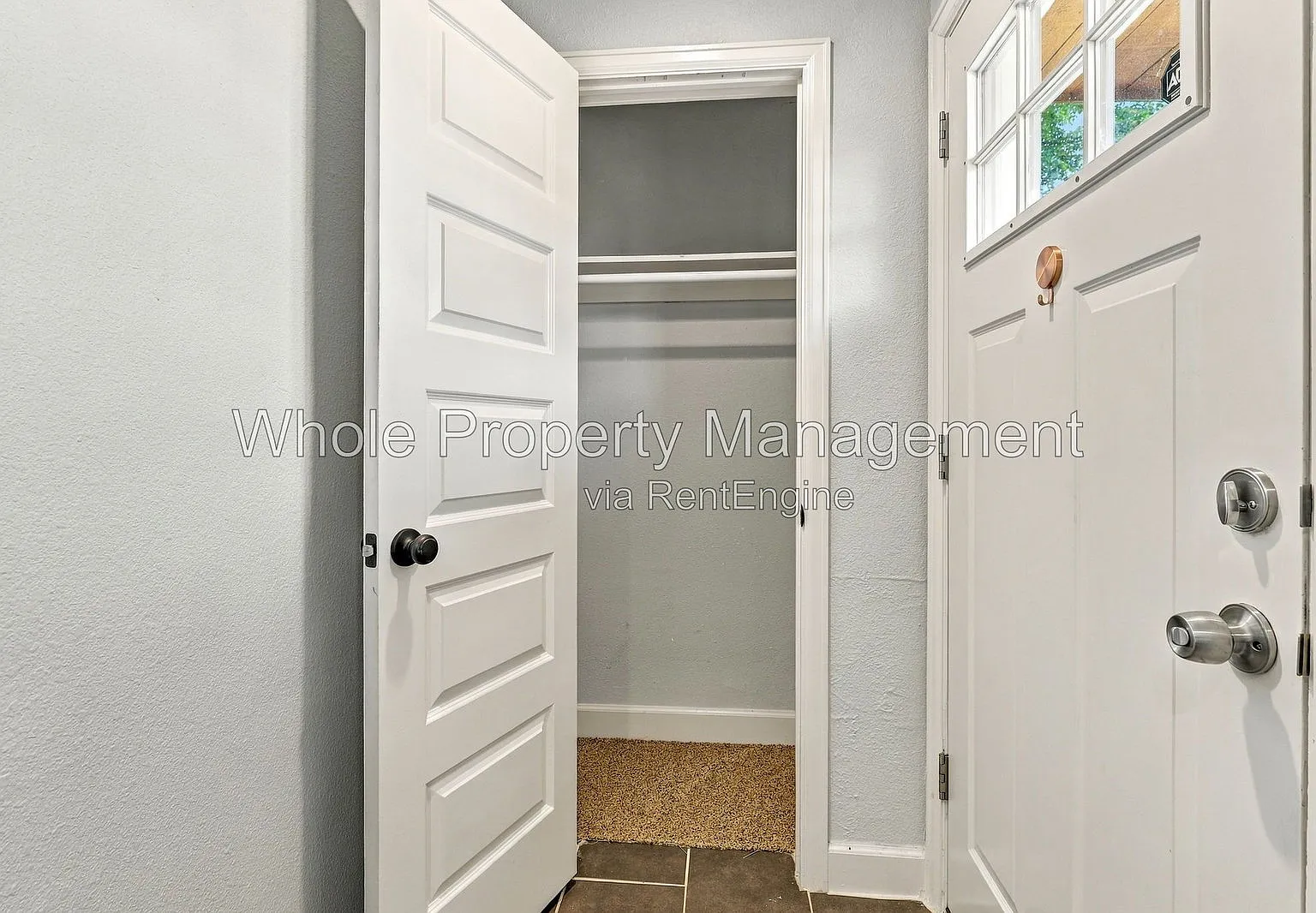 2 bed, 1.0 bath, 811 sqft, $1,800 — Photo 3