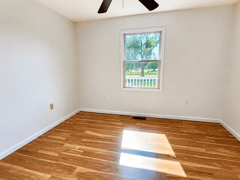 1425 N Sutton Rd — Photo 16