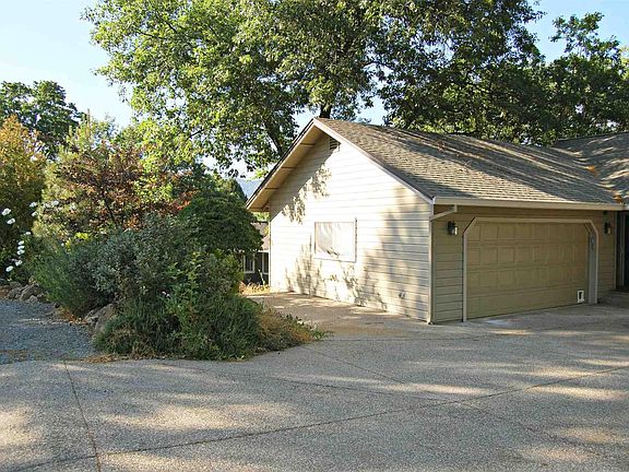 3rd image of 14660 Deon Dr