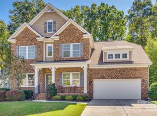 1909 Madeira Cir, Waxhaw, NC 28173
