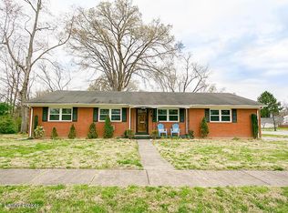 2426 Woodmont Dr, Louisville, KY 40220