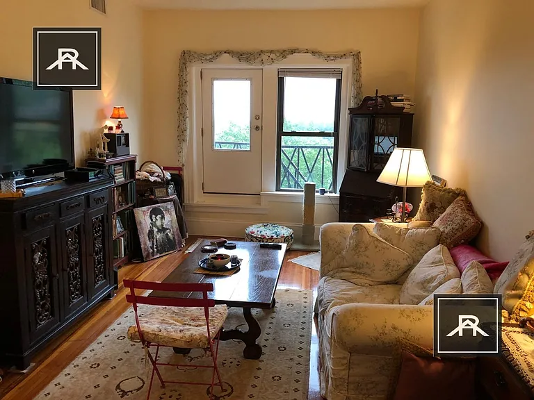 1461 Beacon St #3 — Photo 6