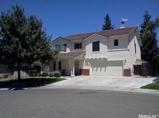 338 Goshawk Ct, Patterson, CA 95363