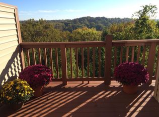 1826 Ridgeview Circle Dr, Ballwin, MO 63021