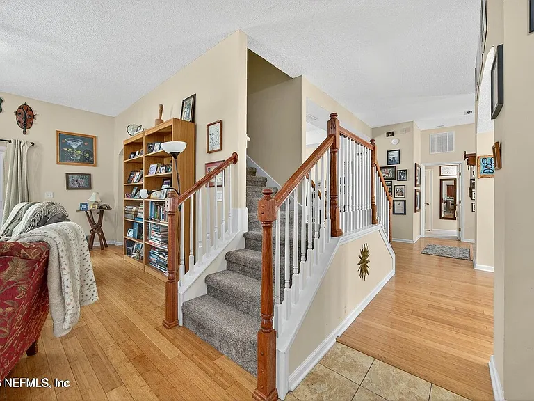 601 Reflection Cove Rd — Photo 8