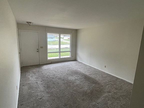 5th image of 104 Henry St #2