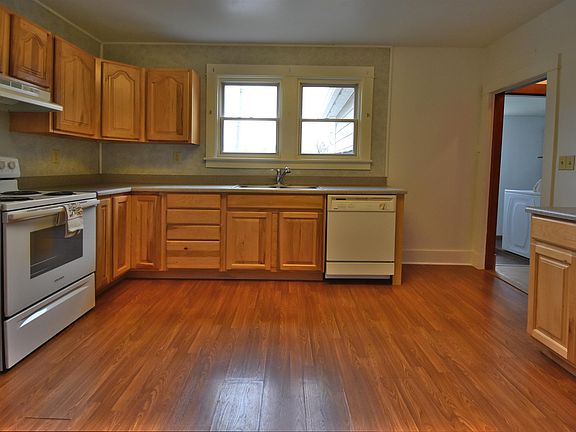 5th image of 808 Harding St