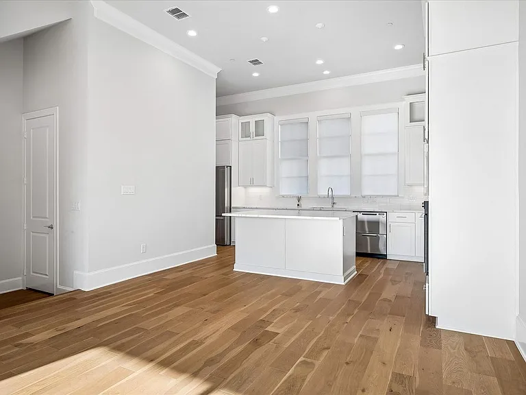 6005 Laurel Ln — Photo 15