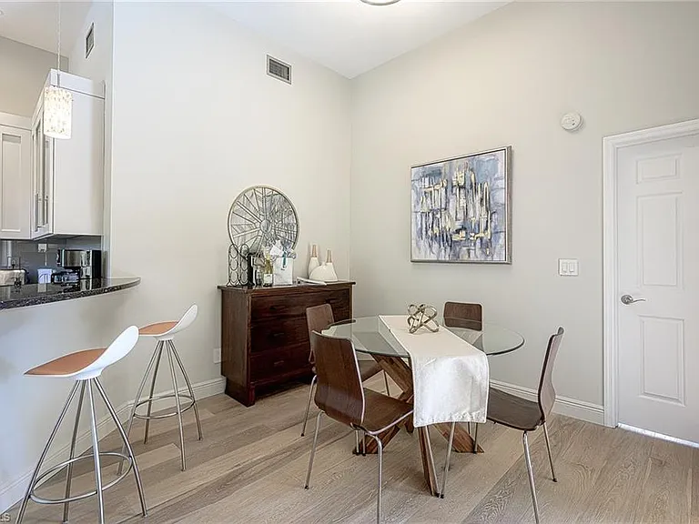 589 Beachwalk Cir #P-203 — Photo 10