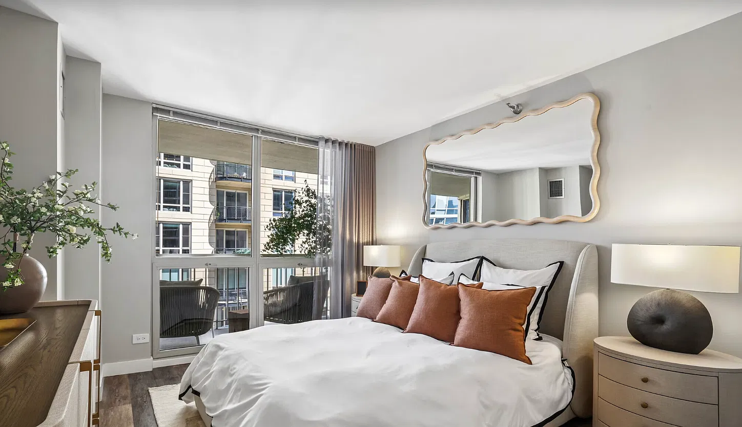 1 bed, 820 sqft, $3,198 — Photo 4