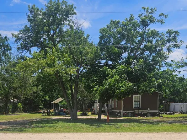 43 Skycrest Dr, Martindale, TX 78655