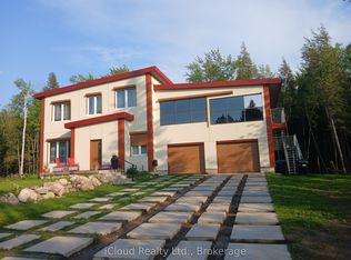 2216 Champlain Rd, Tiny, ON L9M0C4