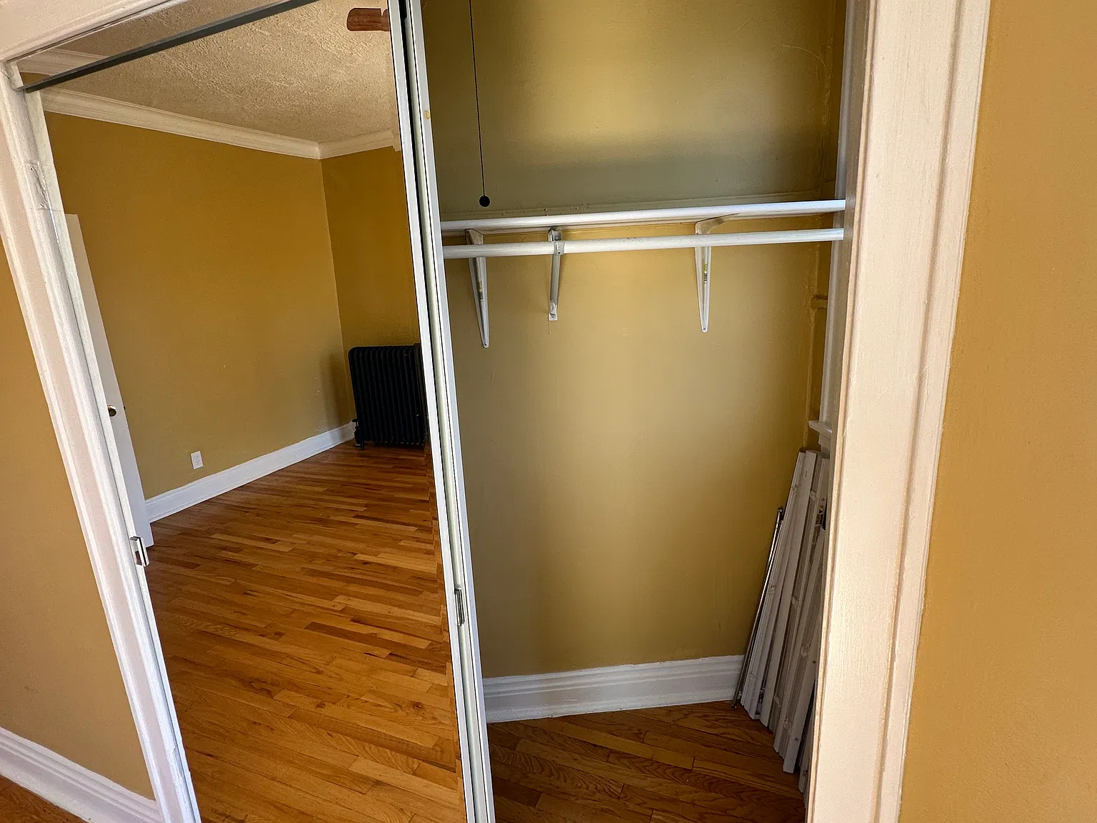 2 bed, 1000 sqft, $2,350 — Photo 3