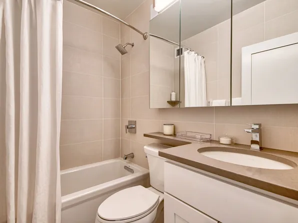 225 East 95th Street image 3 of 13