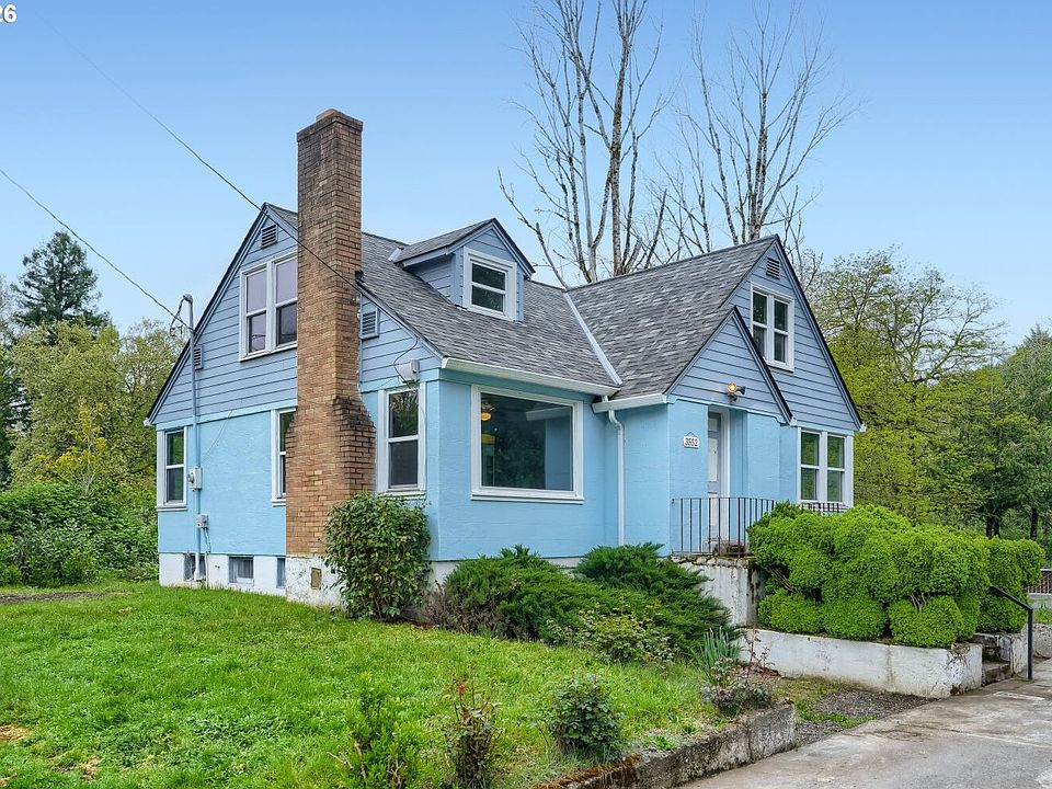 1st image of 3552 NE Everett St