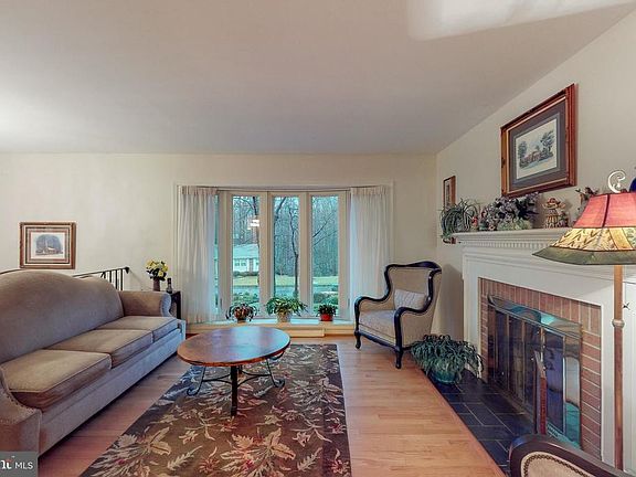 4th image of 12050 Hickory Hills Ct